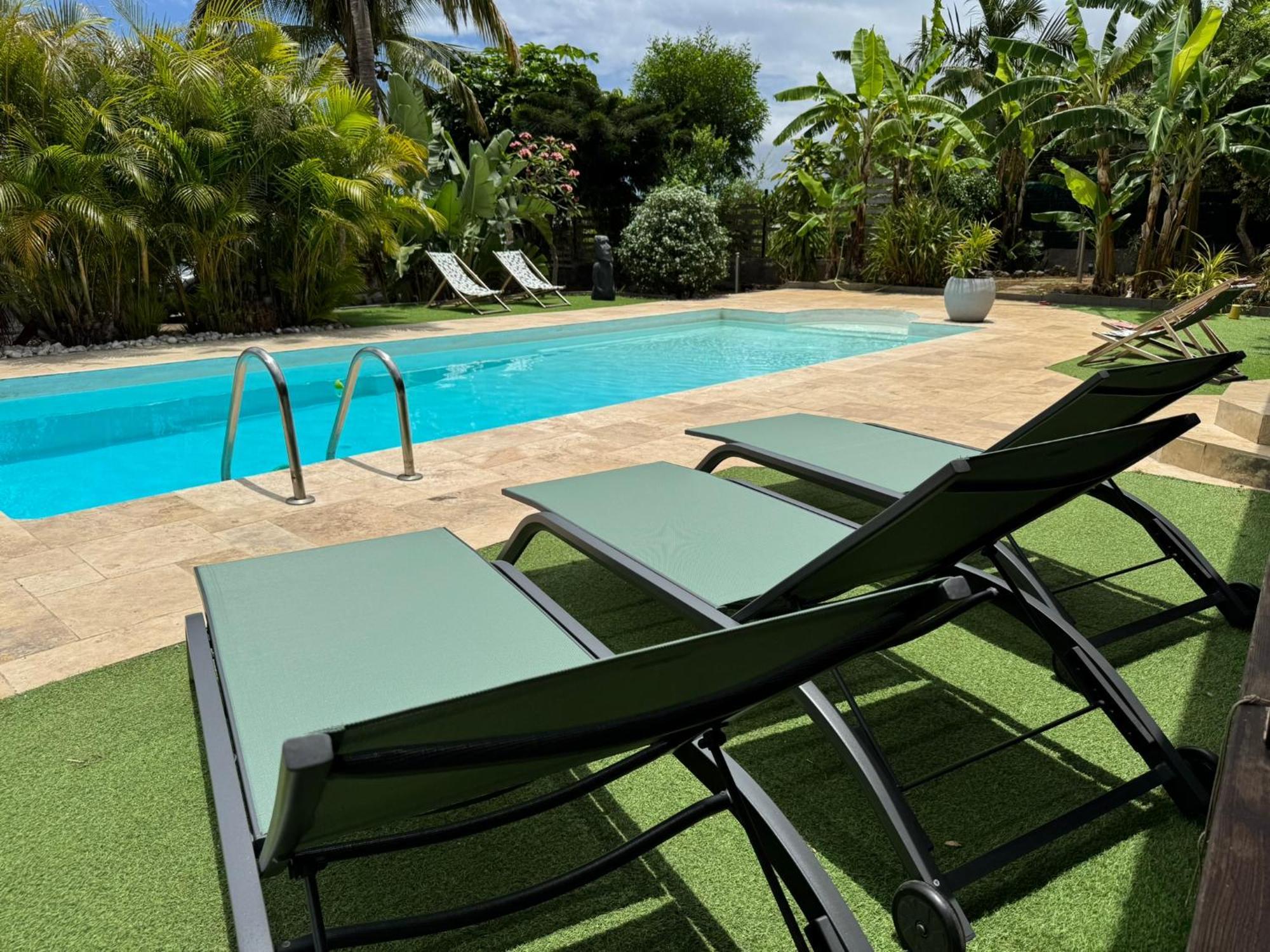 La Bananeraie Apt 35M2 Piscine Jardin Tropical Parking Prive Saint-Leu Luaran gambar